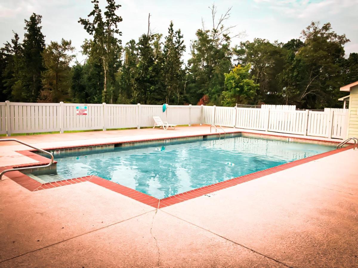 Weiss Lake Lodge Centre エクステリア 写真