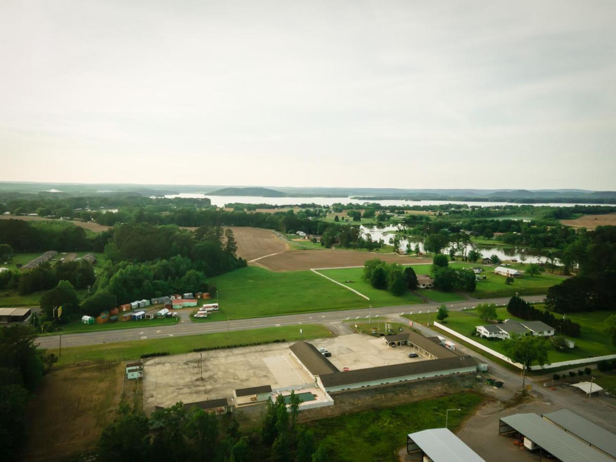 Weiss Lake Lodge Centre エクステリア 写真