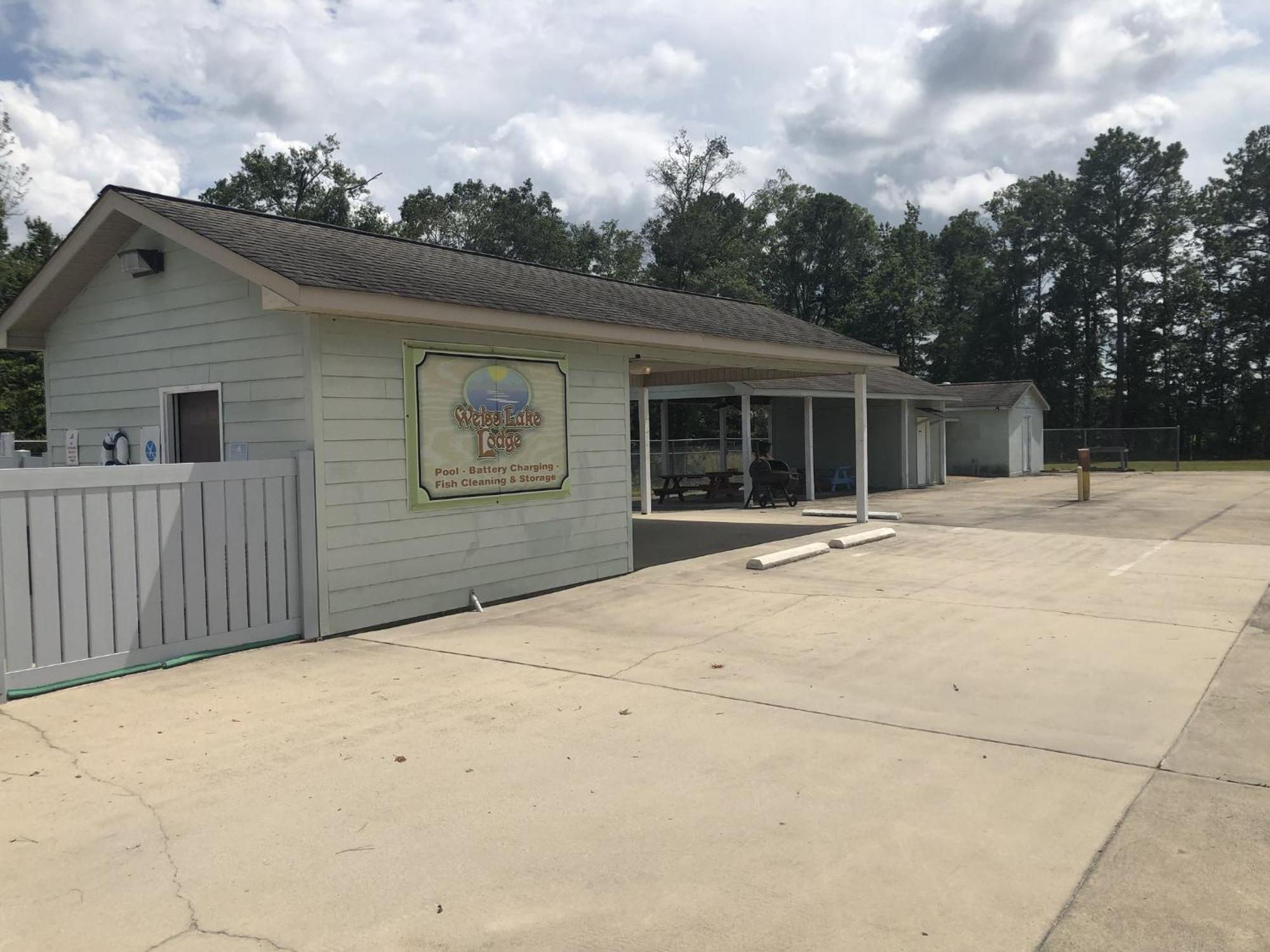 Weiss Lake Lodge Centre エクステリア 写真