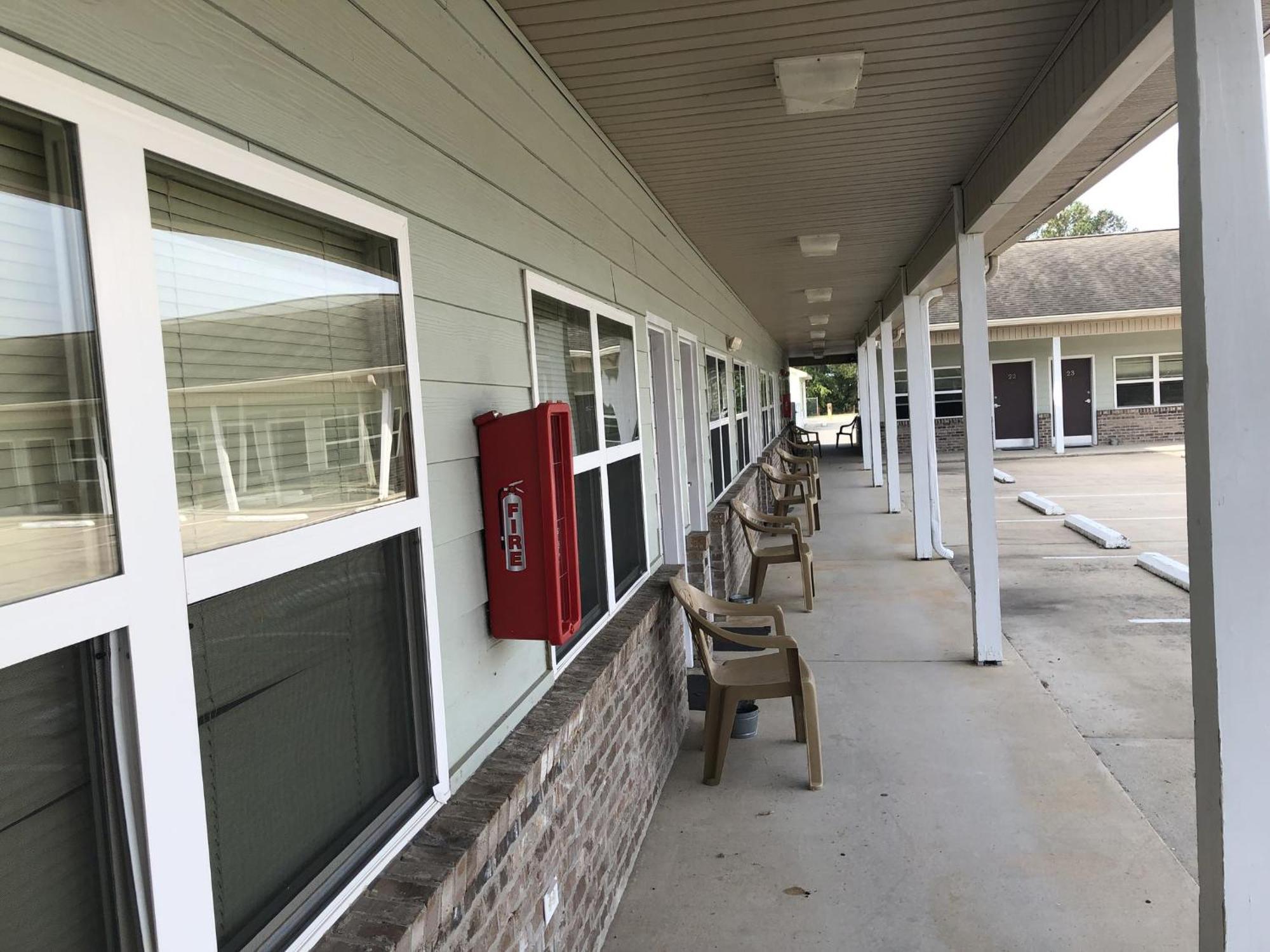 Weiss Lake Lodge Centre エクステリア 写真