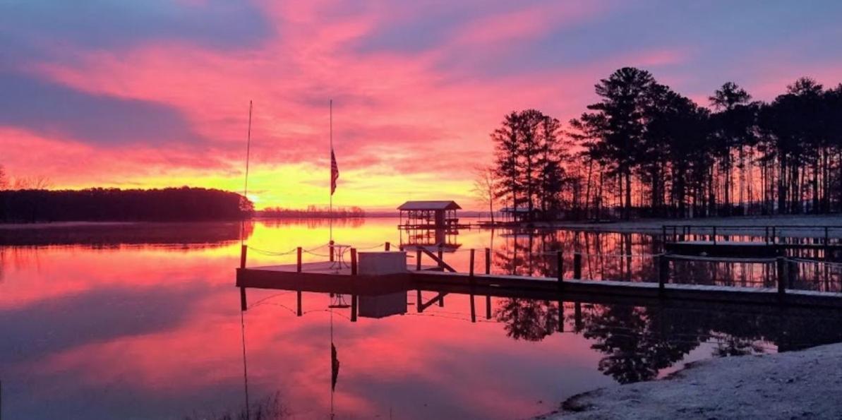 Weiss Lake Lodge Centre エクステリア 写真